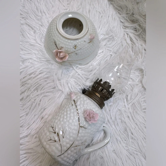 Vintage Lipper Mann creations mini white oil lamp w/pink roses and gold trim. - Picture 3 of 8